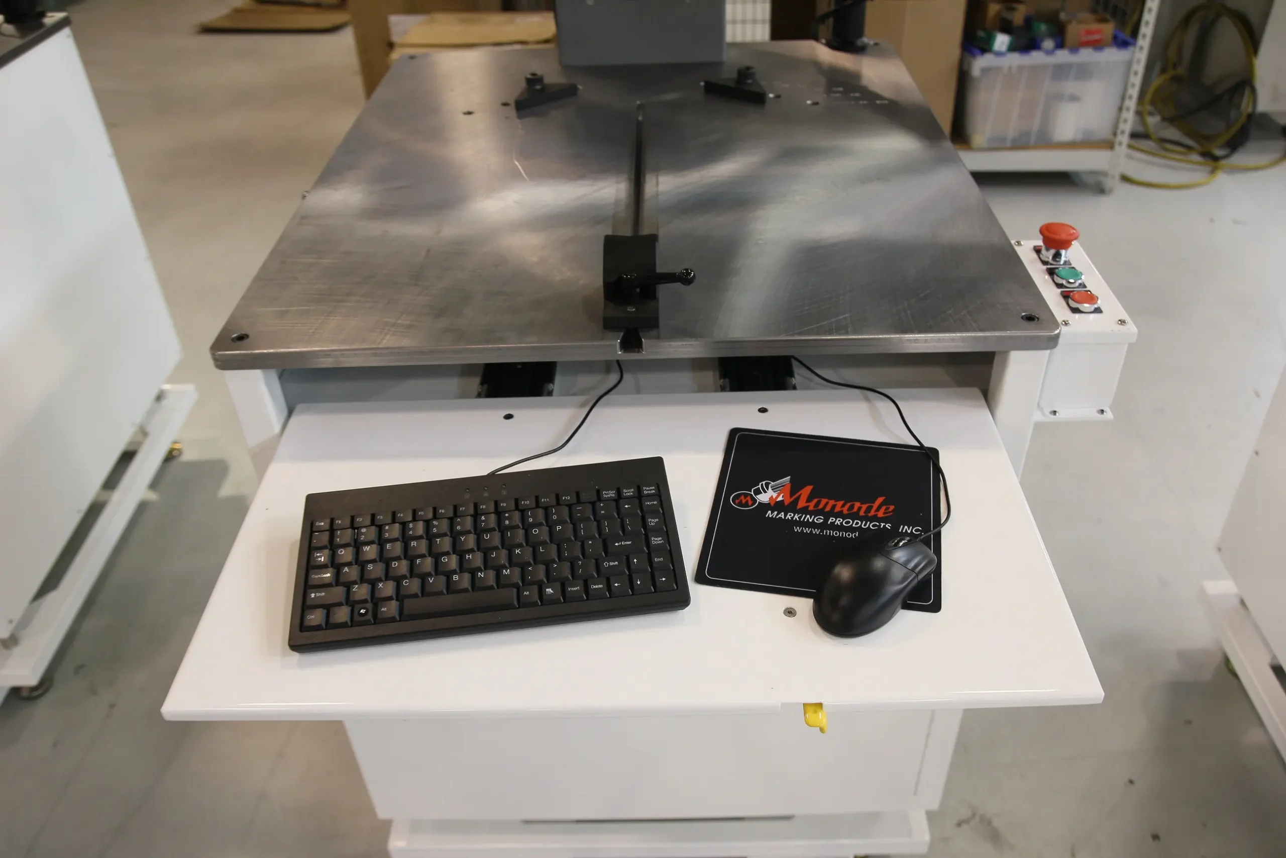 Gear-Marker-4-Retractable-work-platform (1)